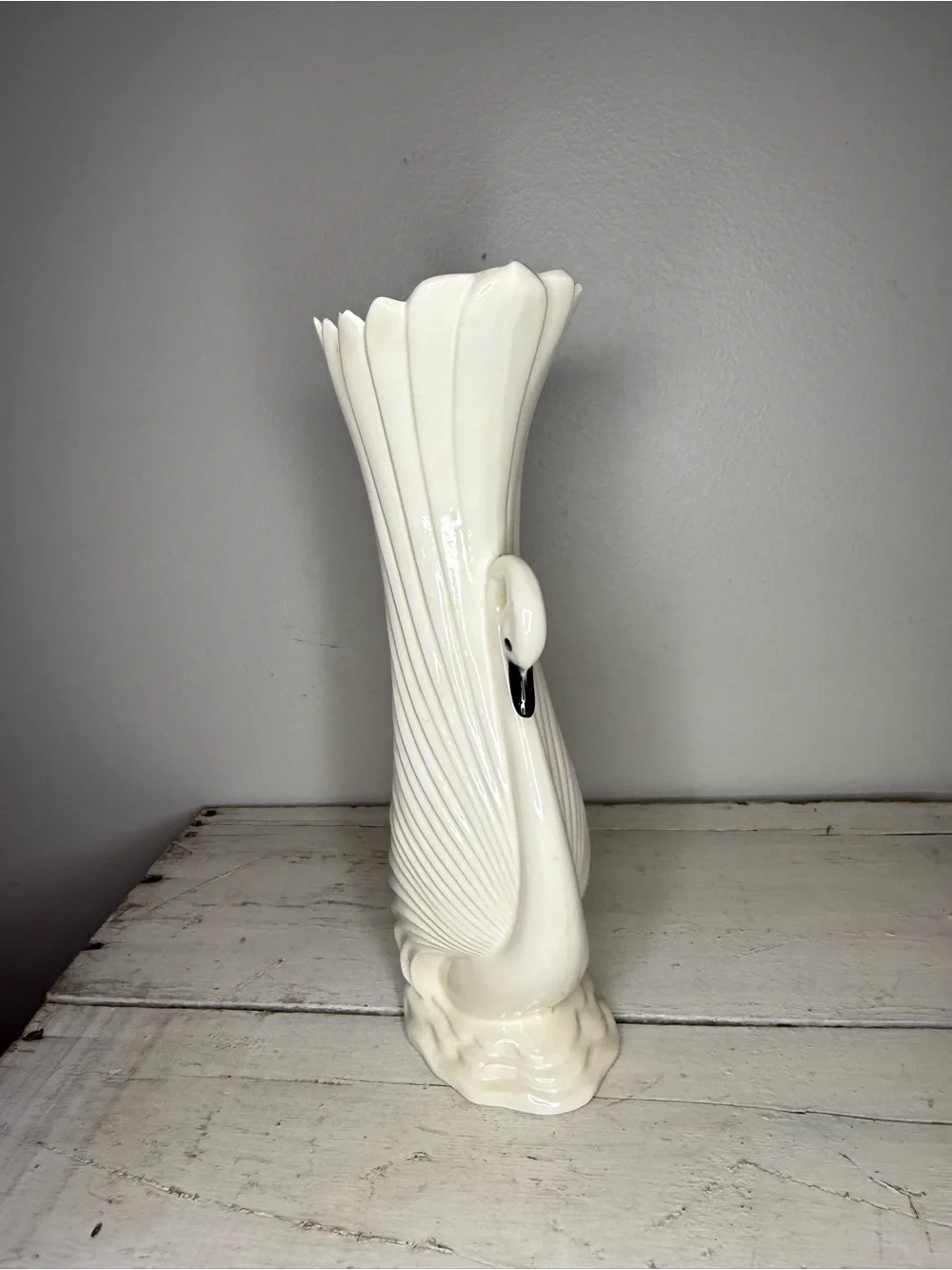 VTG Maddux California White (off) Swan w/Black Eyes & Black Beak Vase 12” tall